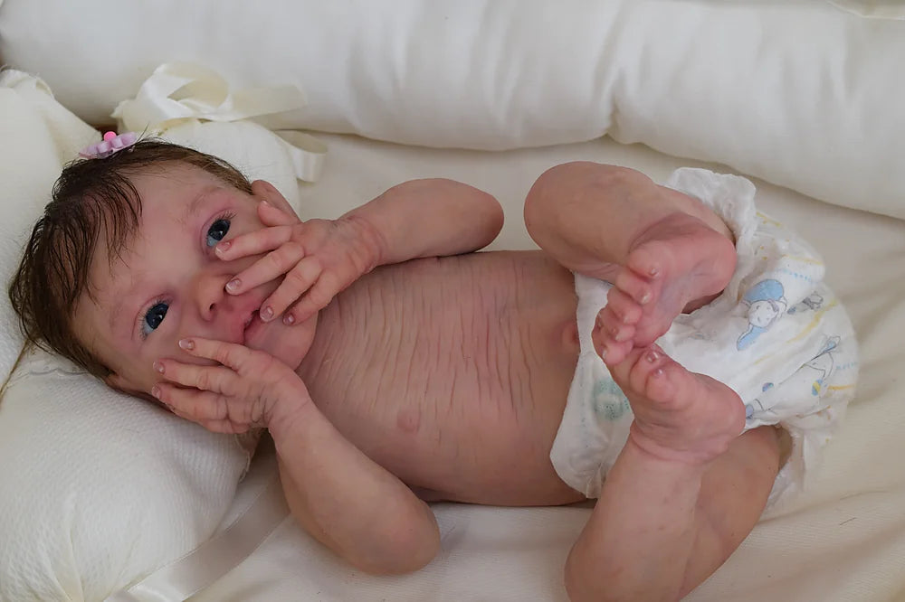Kelly – 18-Inch Full Body Silicone Reborn Baby Girl