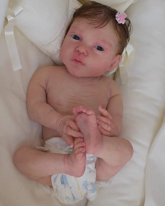 Kelly – 18-Inch Full Body Silicone Reborn Baby Girl