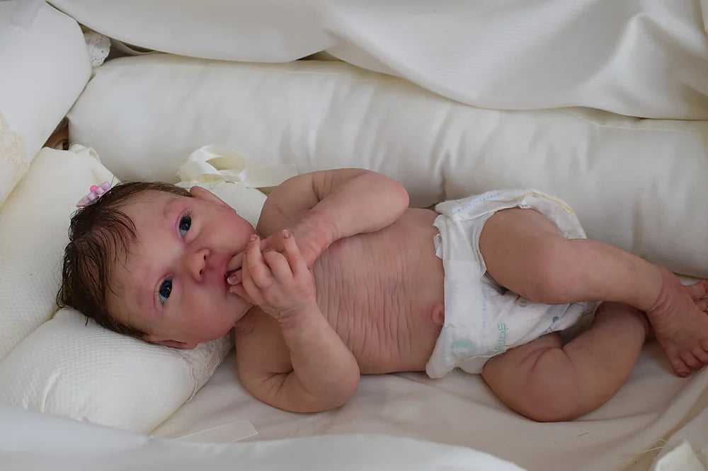 Kelly – 18-Inch Full Body Silicone Reborn Baby Girl